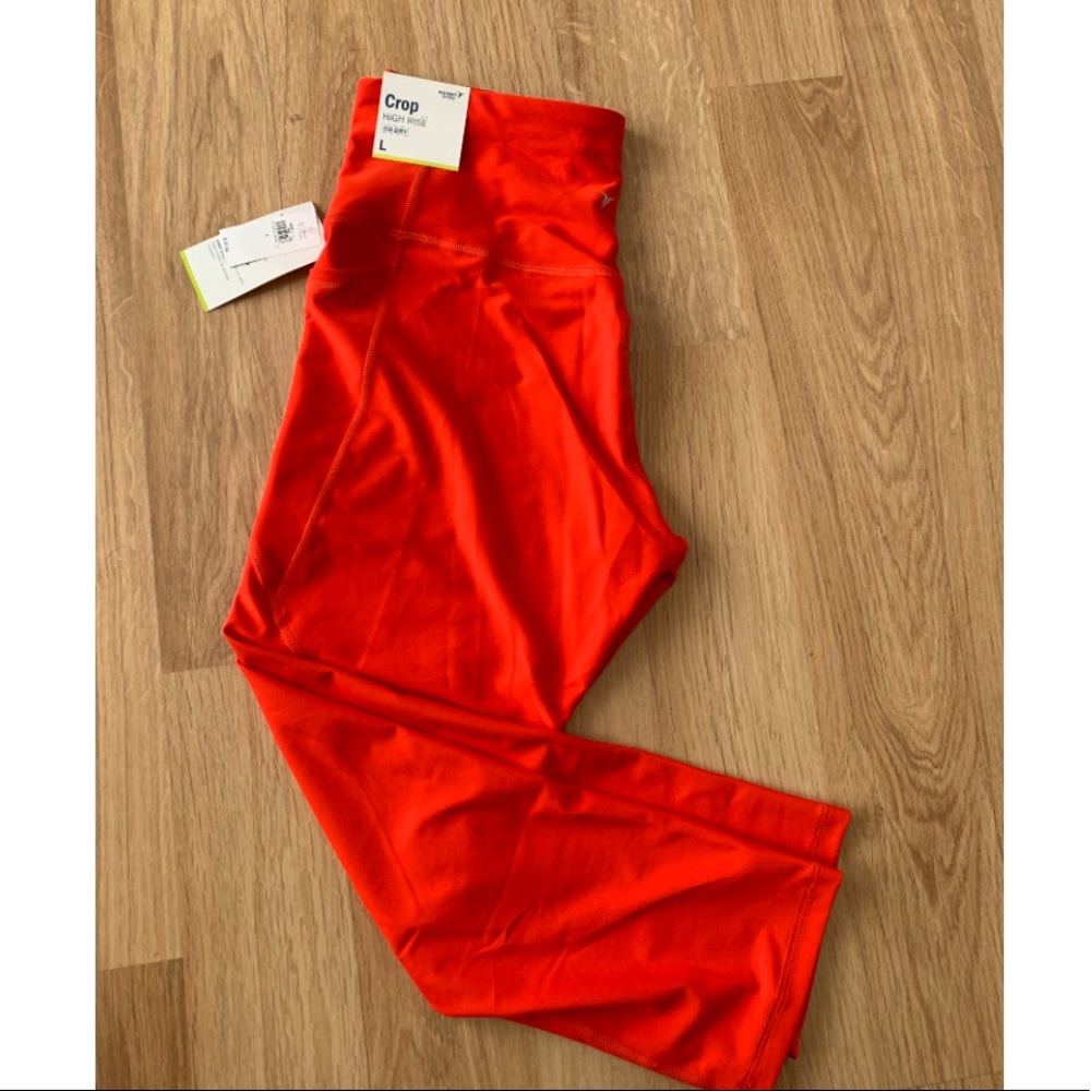 Old Navy High-Waisted PowerSoft Side-Pocket Crop Leggings
